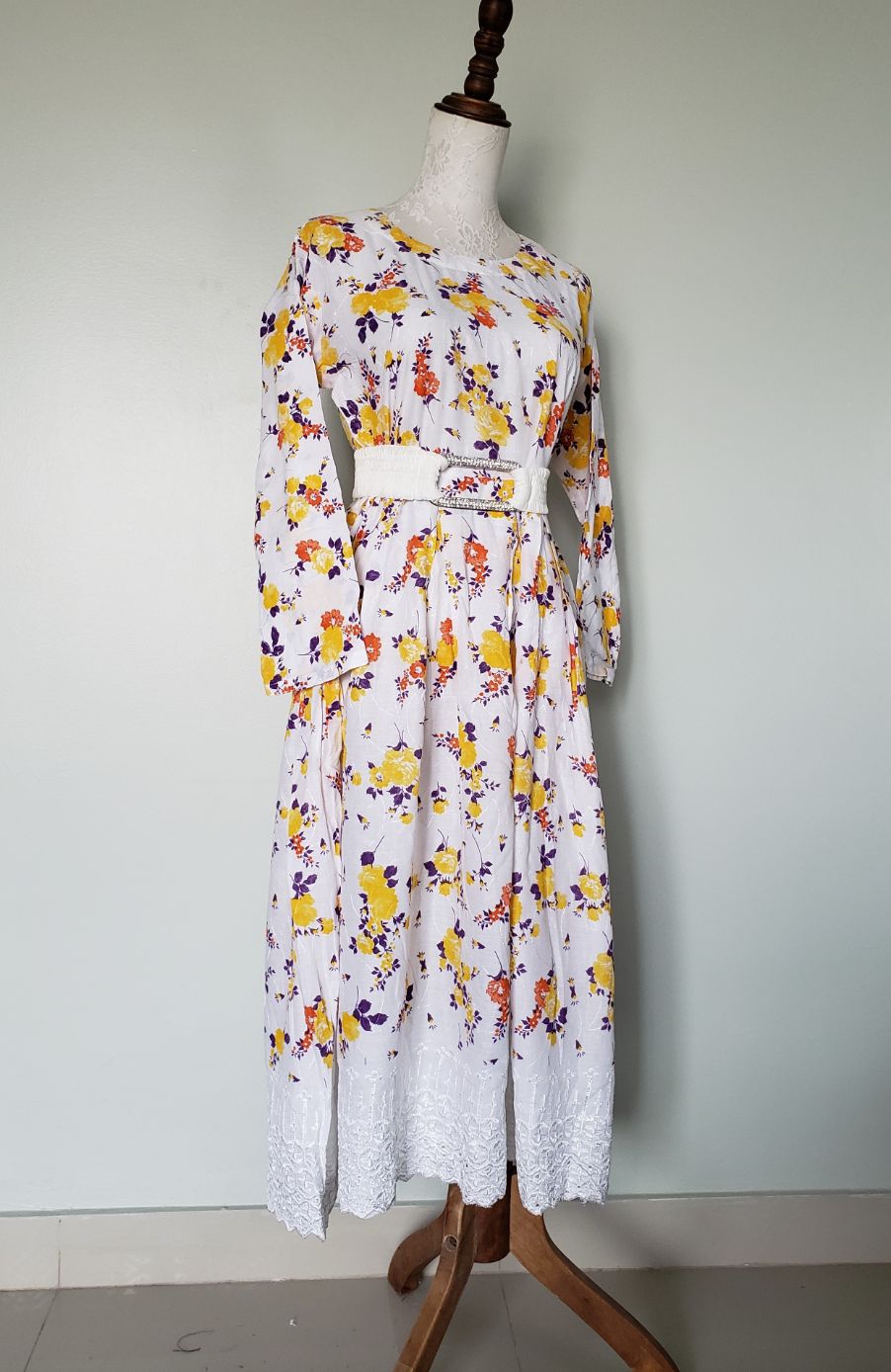 lawn emb long frock- whiyellow12