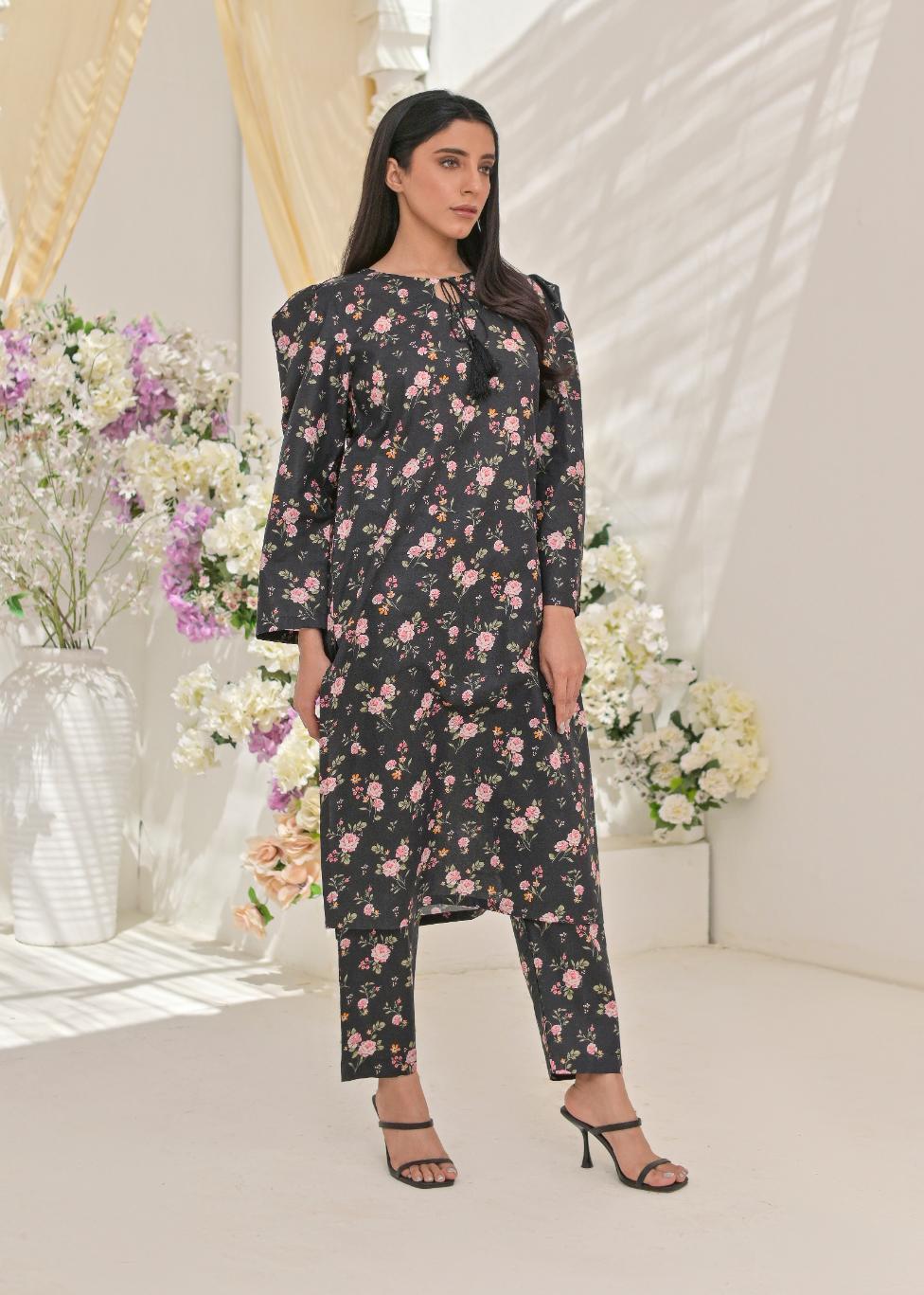 Cotton lawn 79302 blackFl5