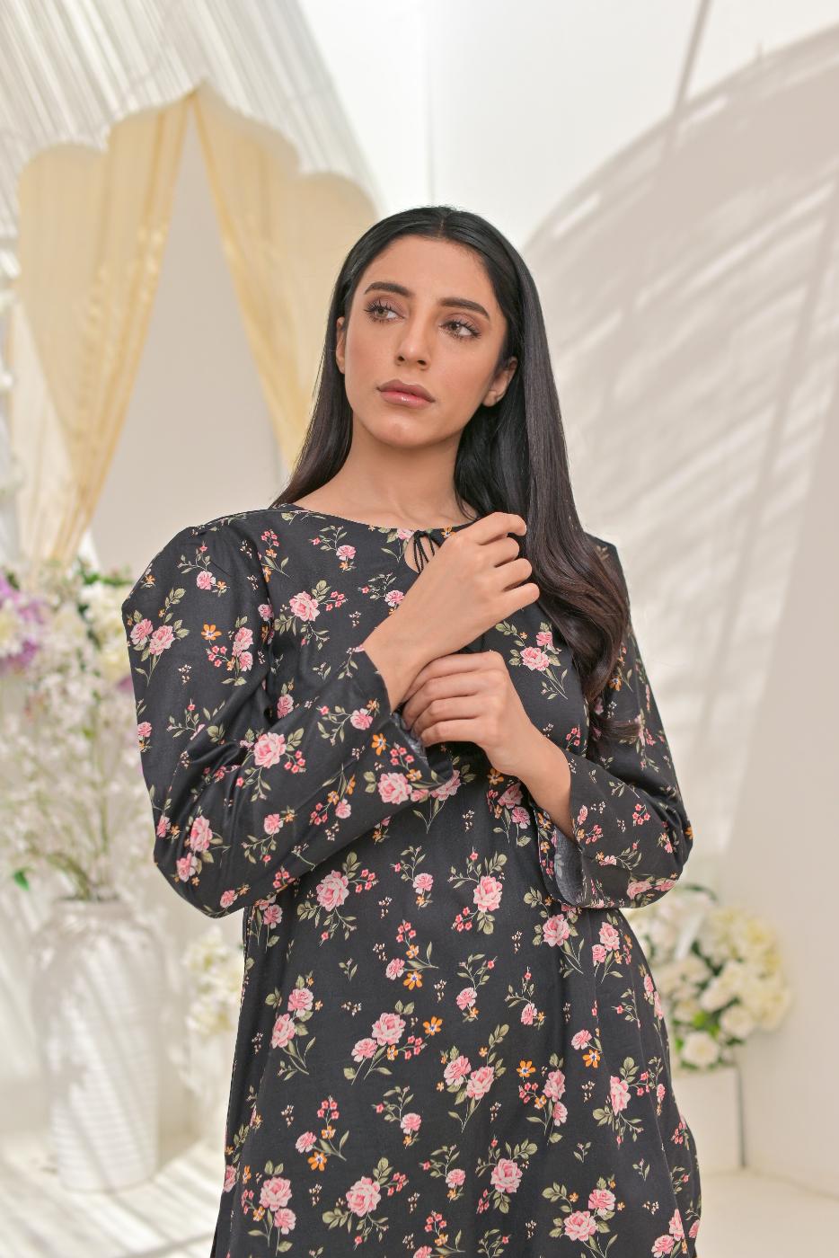Cotton lawn 79302 blackFl5