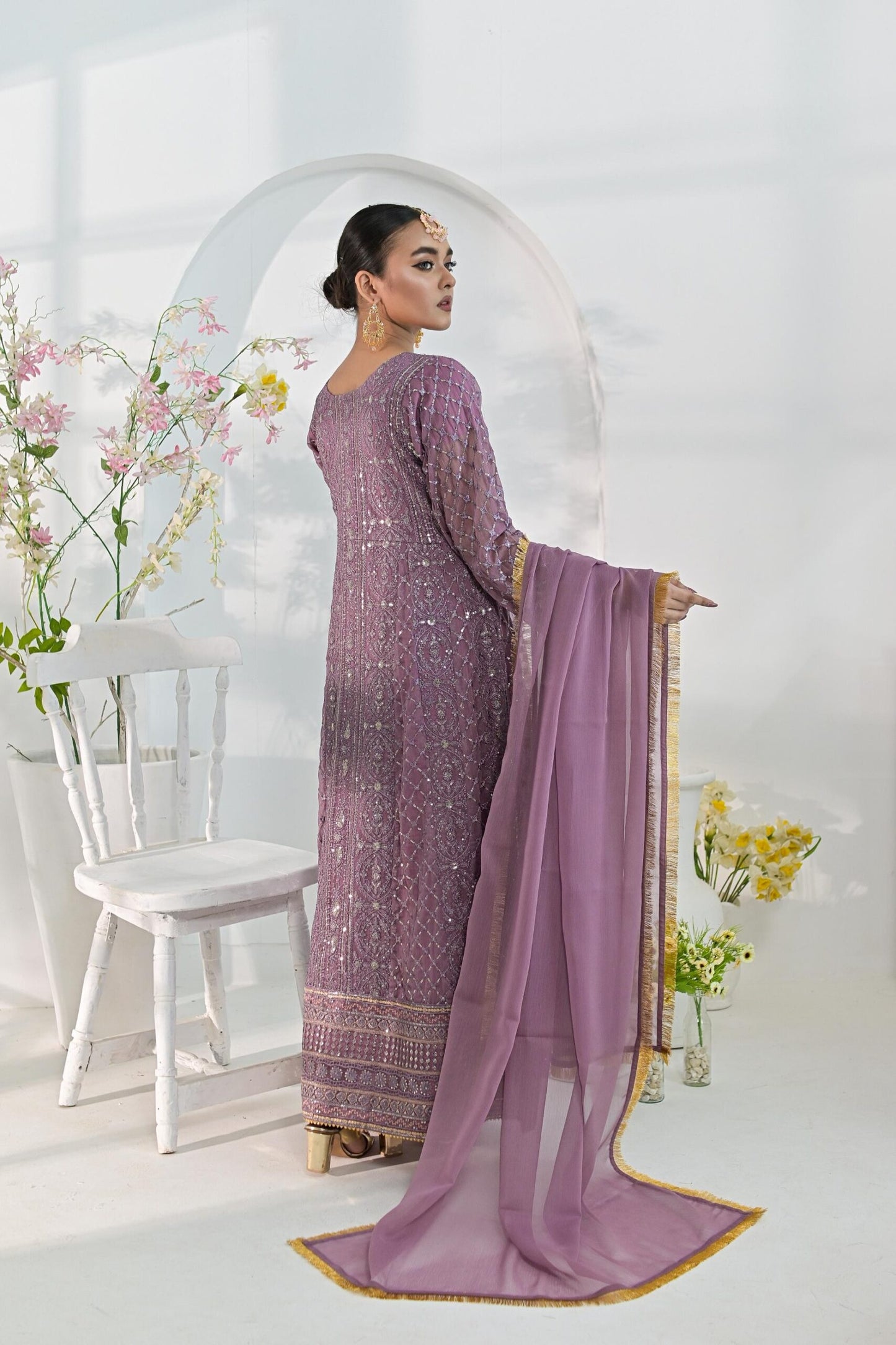 Chiffon zari emb muave 700