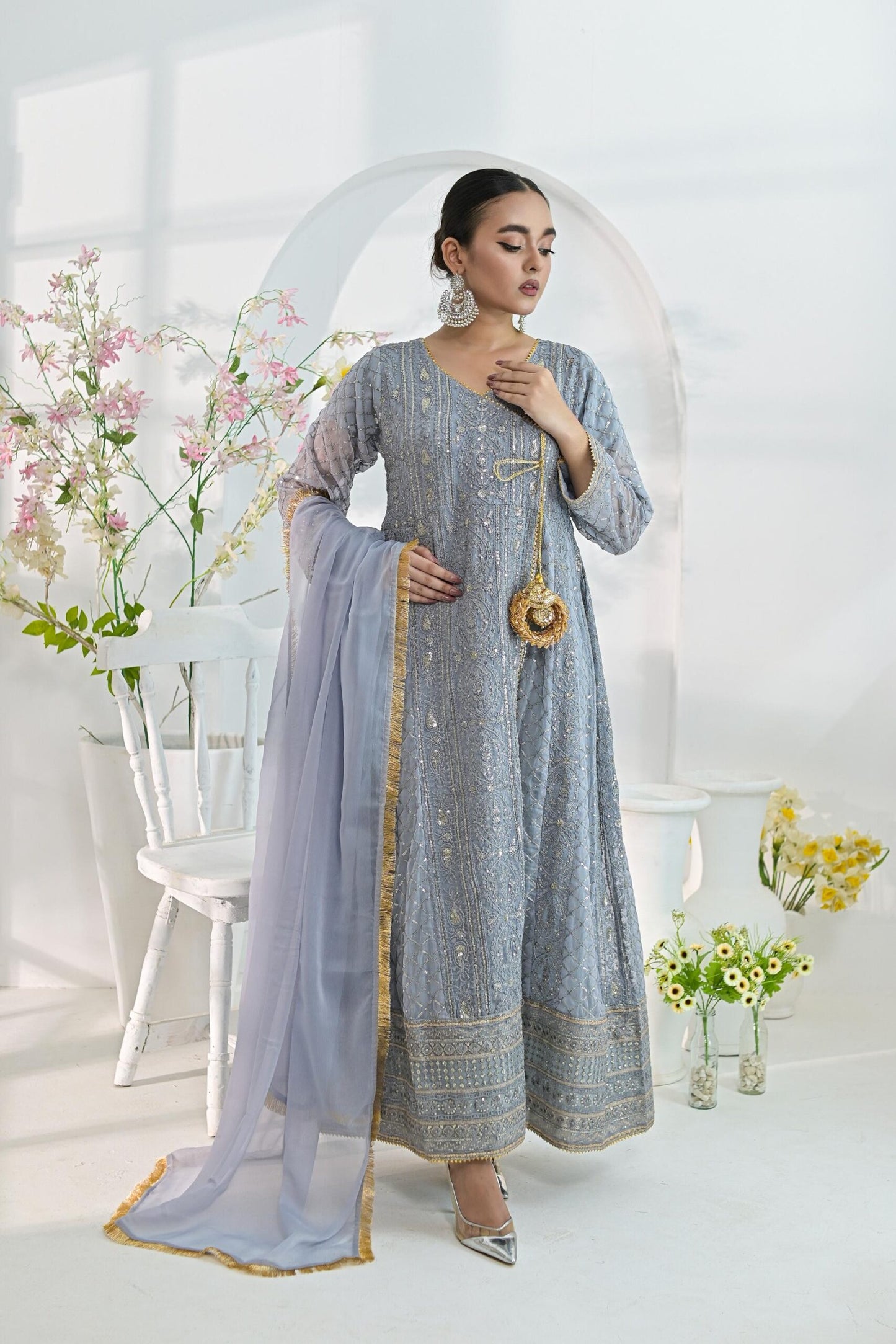 Chiffon zari emb grey 700