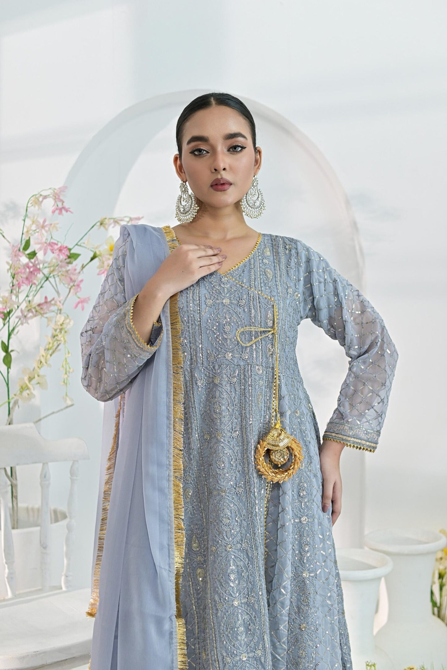Chiffon zari emb grey 700