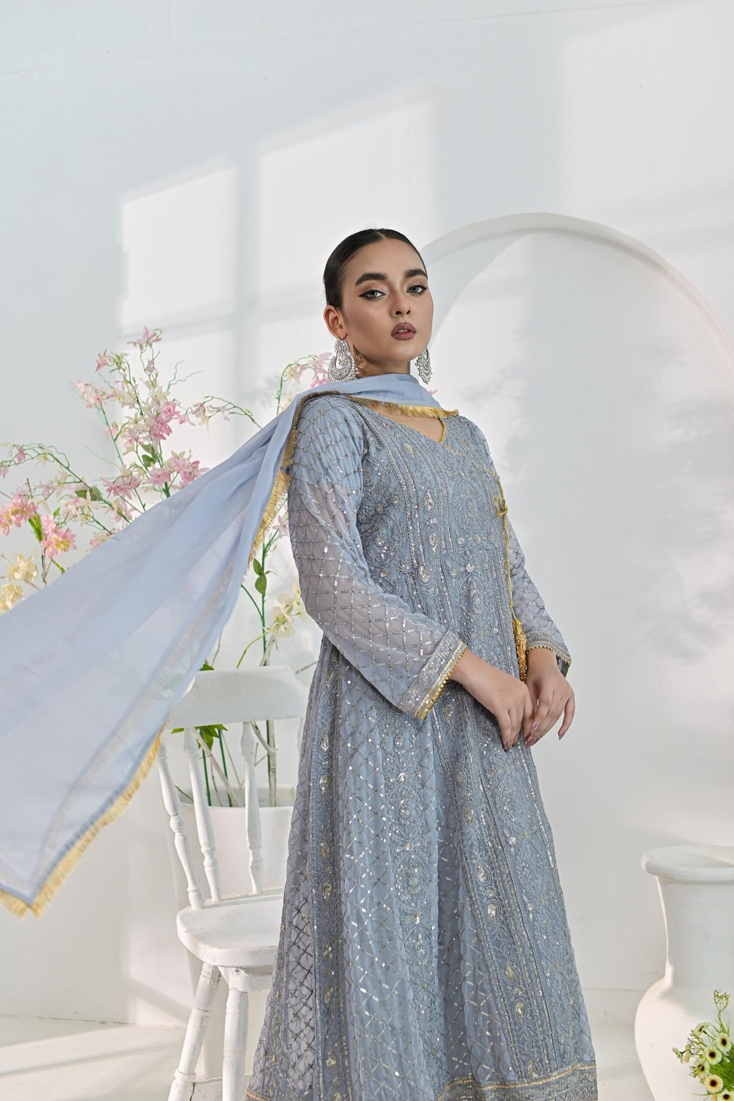 Chiffon zari emb grey 700