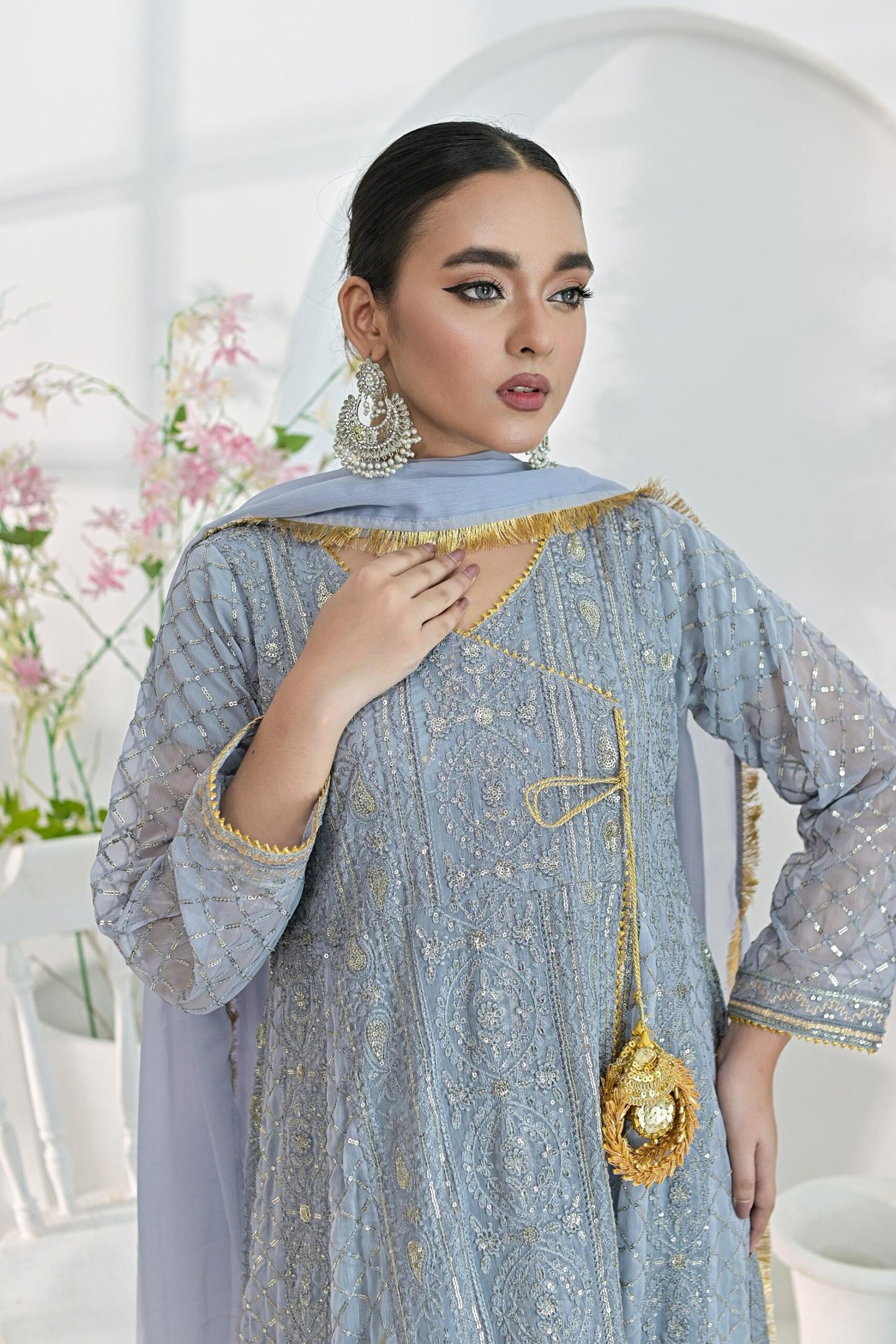 Chiffon zari emb grey 700