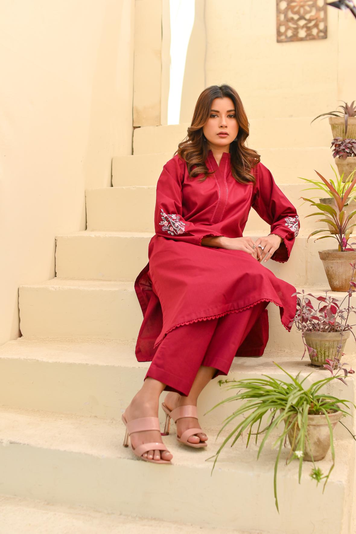 lawn emb 2pc -79324 rubyRed