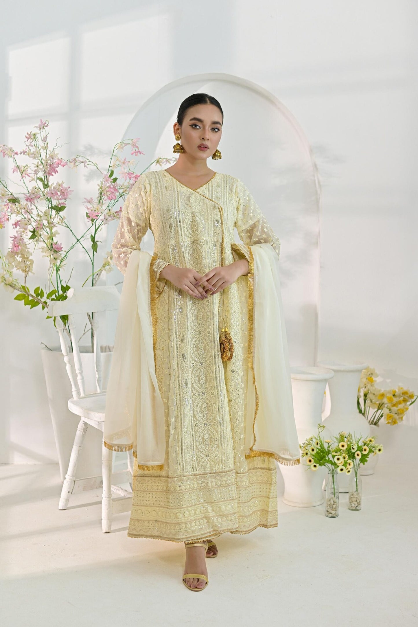 Chiffon zari emb Offwhite 700