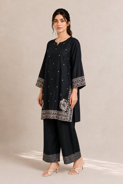 Embroidered 2pc black 456235