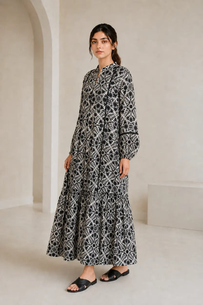 Lawn frock 855452 monochrome
