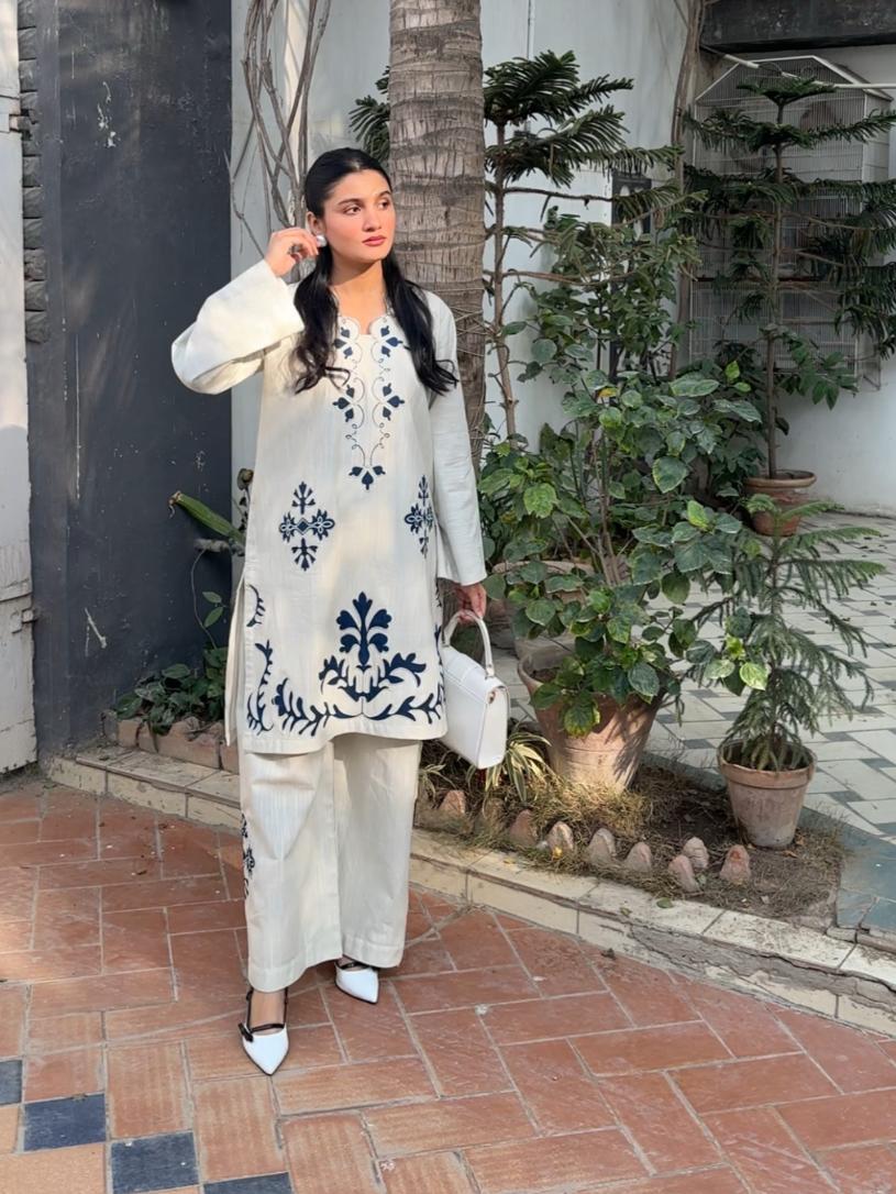 Ivory Khaddar Embroidered 808650